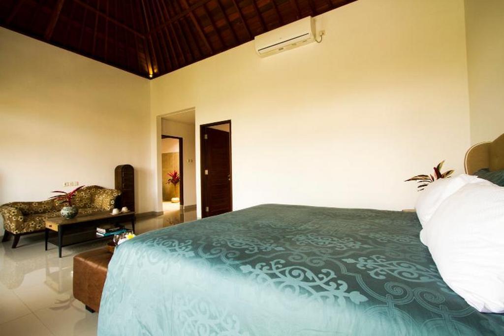 Sekar Agung - Outskirt Villa