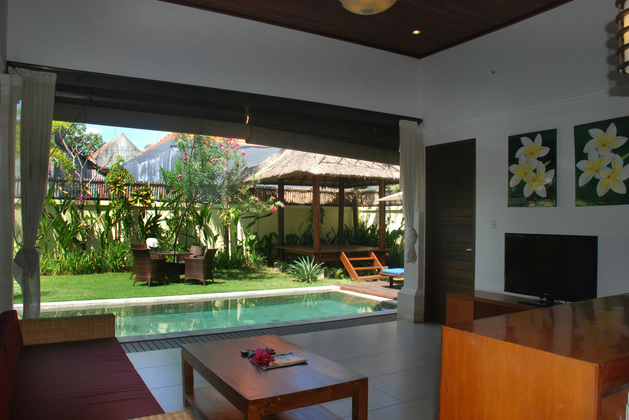 Sekar Agung - Outskirt Villa *