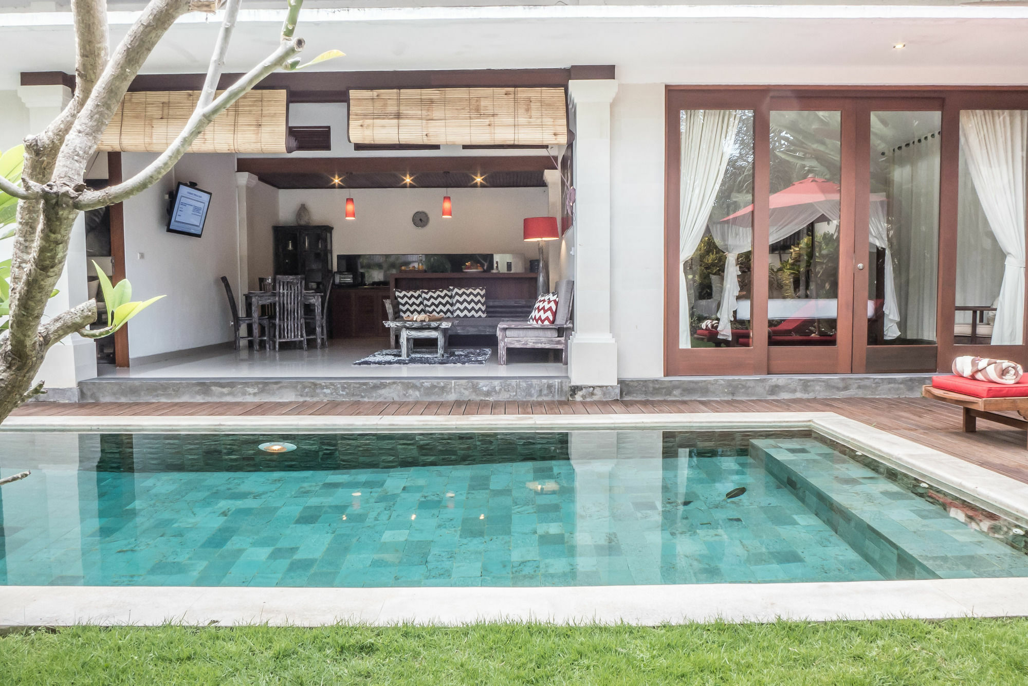 Sekar Agung - Outskirt Villa