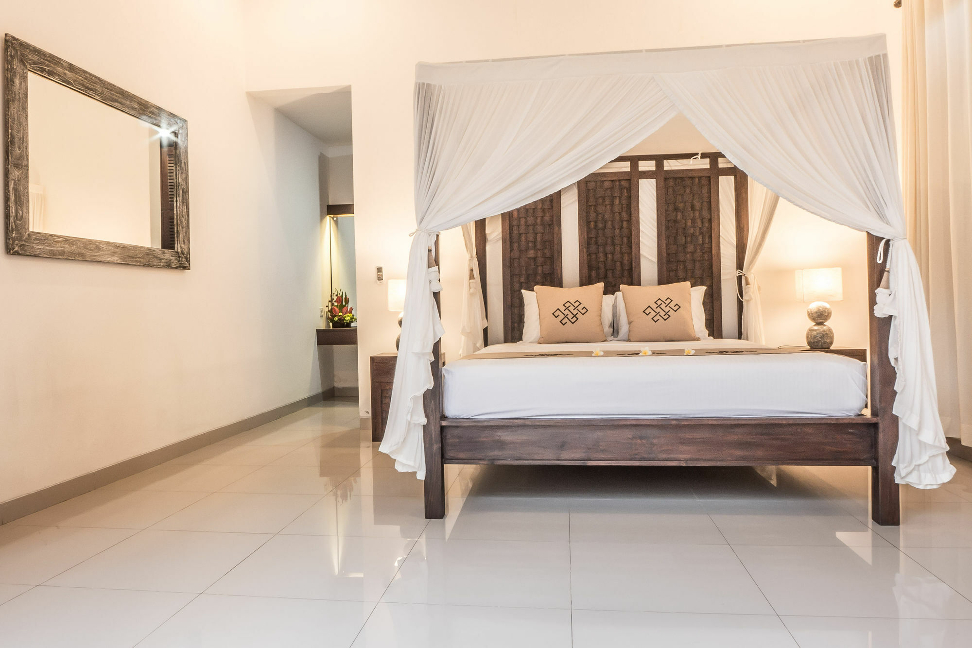 Sekar Agung - Outskirt * Seminyak (Bali)